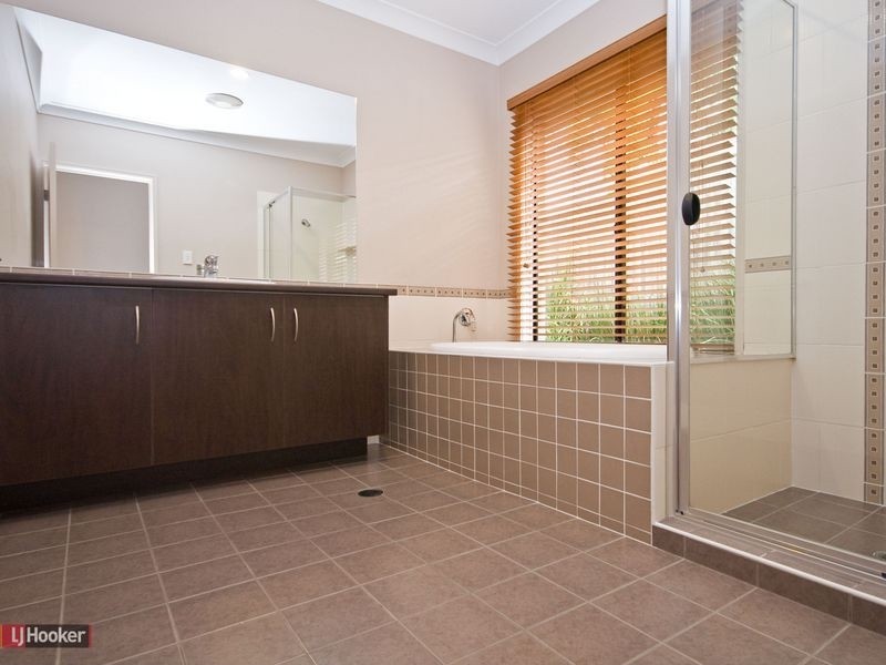 4 Grampians Close, Forest Lake QLD 4078