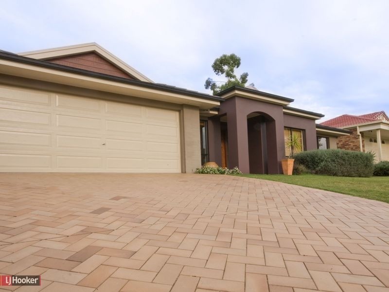 4 Grampians Close, Forest Lake QLD 4078