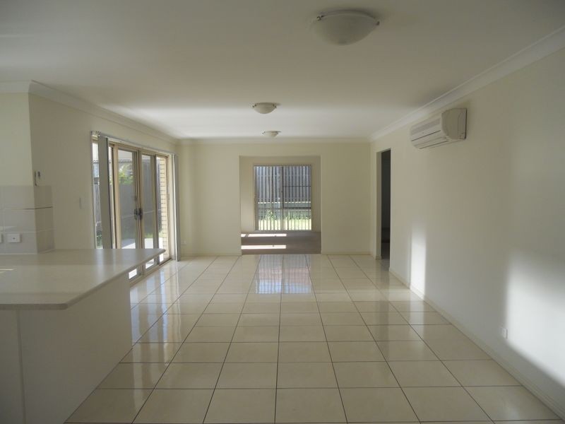 25 Gardenia Circuit, Heathwood QLD 4110