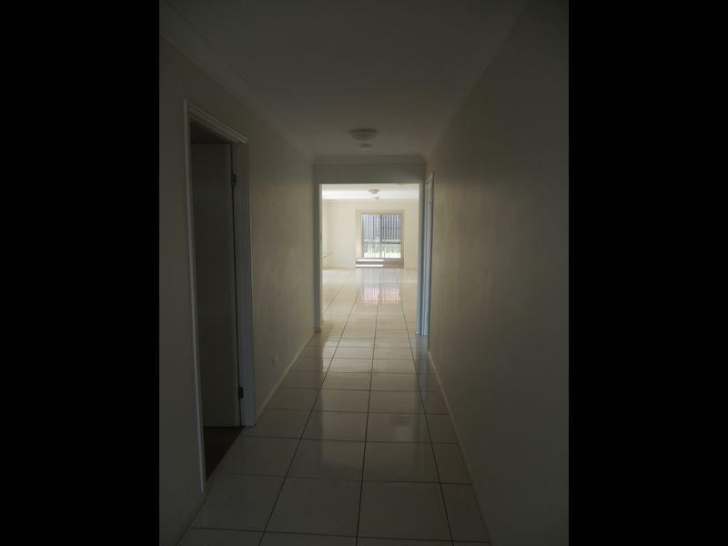 25 Gardenia Circuit, Heathwood QLD 4110