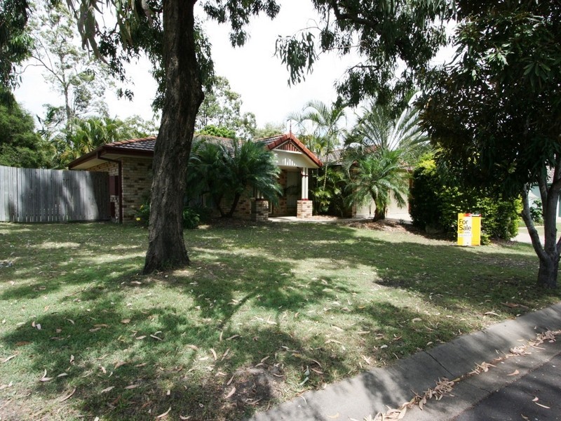 4 Tasman Place, Forest Lake QLD 4078