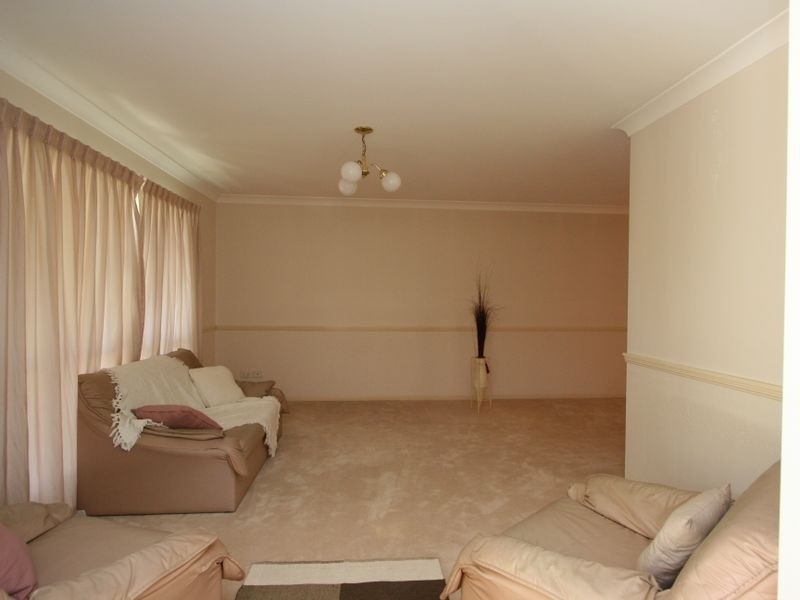 4 Tasman Place, Forest Lake QLD 4078