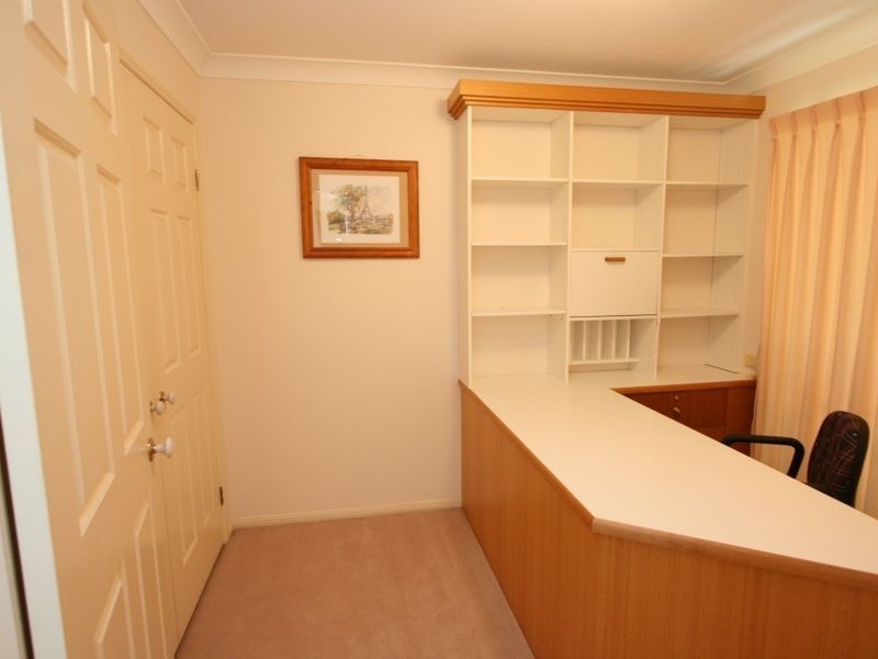 4 Tasman Place, Forest Lake QLD 4078