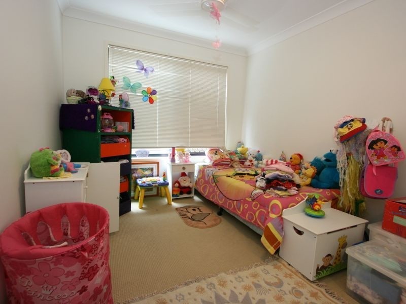 1 Highland Place, Forest Lake QLD 4078