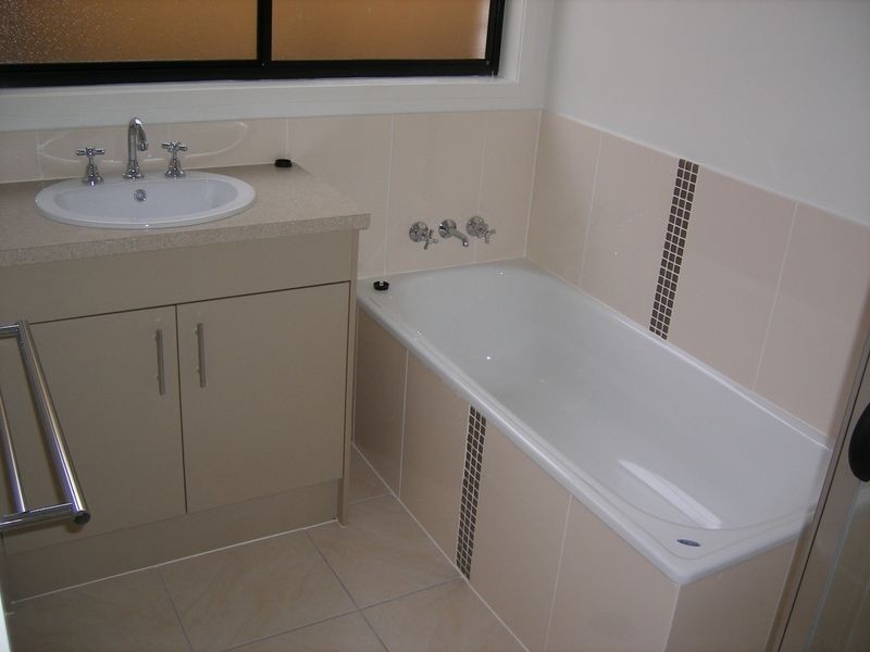 1 Highland Place, Forest Lake QLD 4078