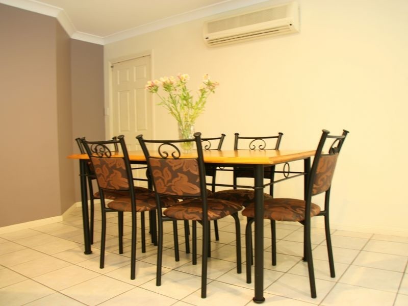 17 Oxley Place, Forest Lake QLD 4078