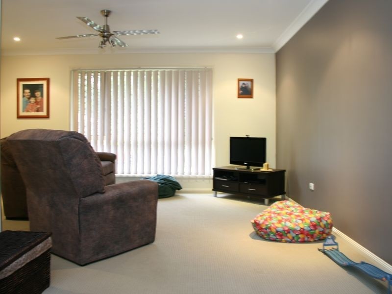 17 Oxley Place, Forest Lake QLD 4078