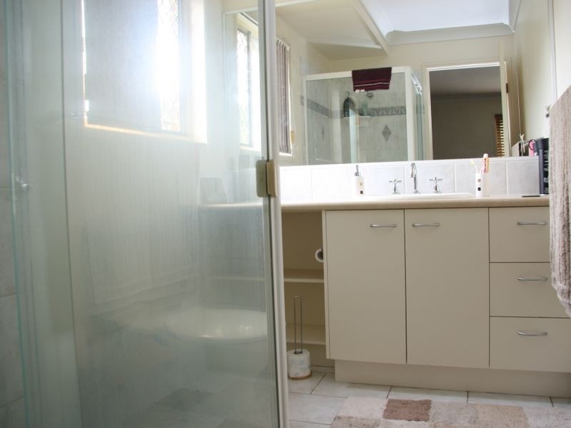 17 Oxley Place, Forest Lake QLD 4078