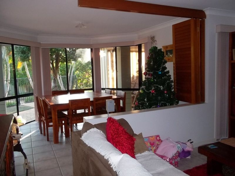 8 Sorrento, Forest Lake QLD 4078