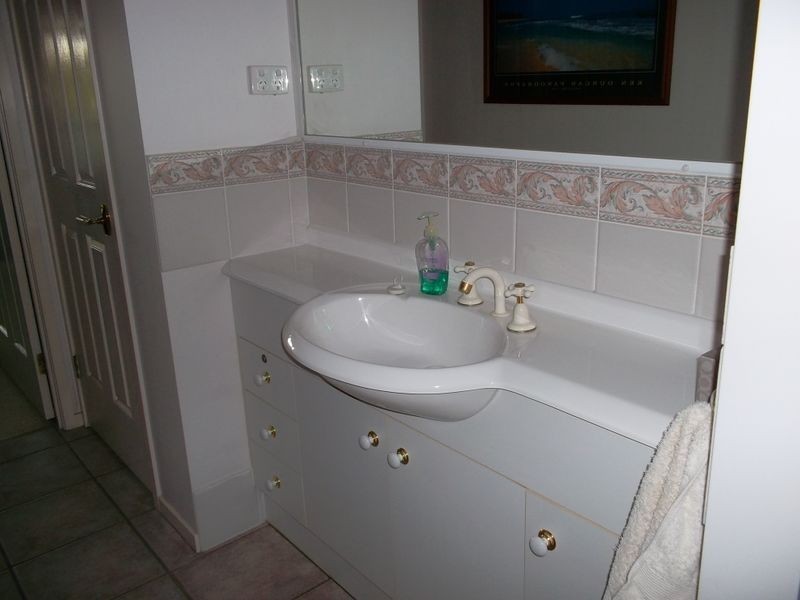 8 Sorrento, Forest Lake QLD 4078