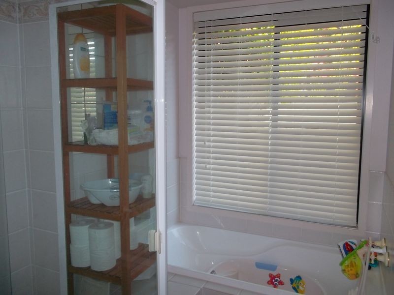 8 Sorrento, Forest Lake QLD 4078