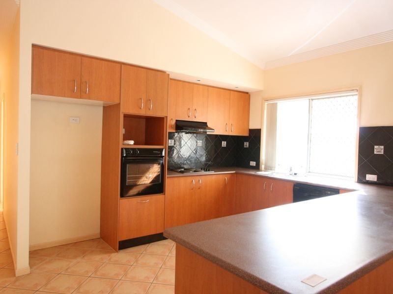 18 Kirrama Place, Forest Lake QLD 4078