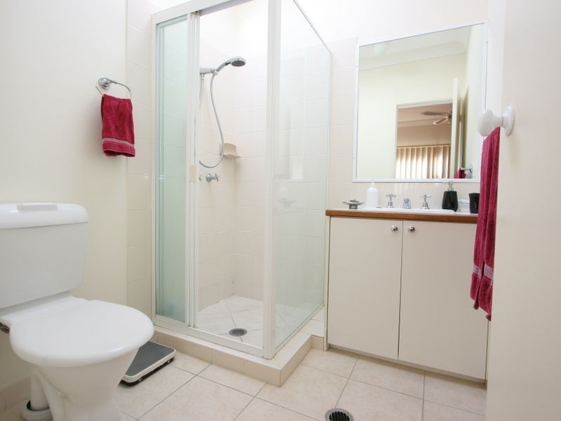 8 Pinaster Place, Forest Lake QLD 4078