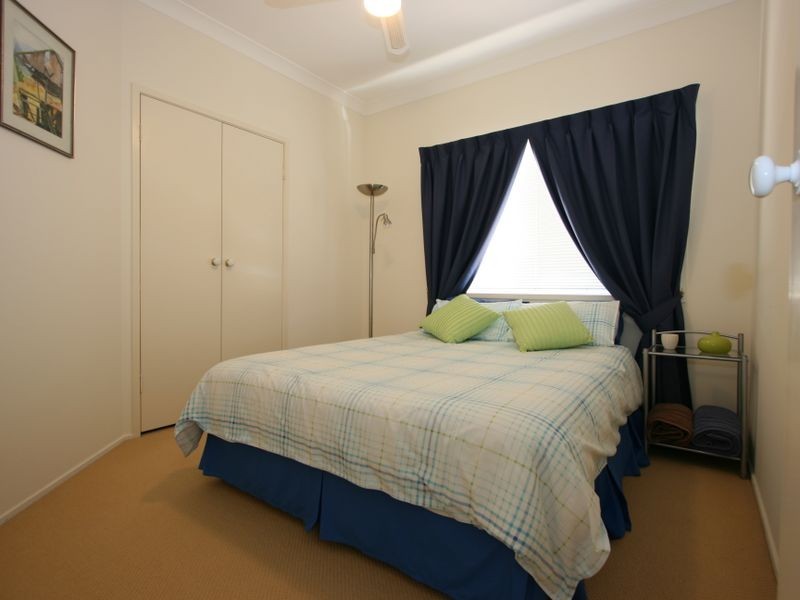 8 Pinaster Place, Forest Lake QLD 4078