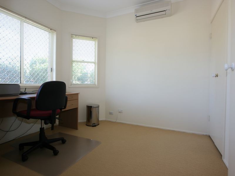 8 Pinaster Place, Forest Lake QLD 4078