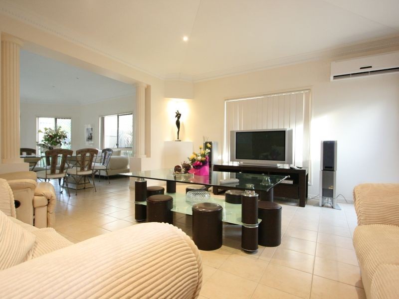 18 Balmoral Place, Forest Lake QLD 4078