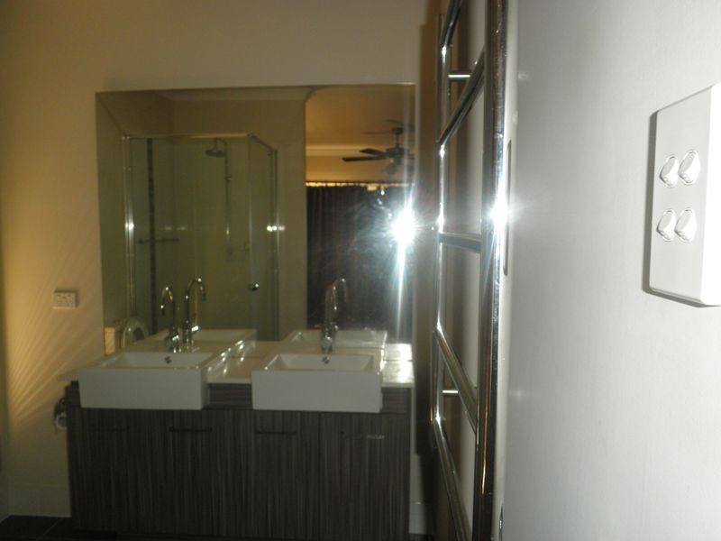 33 Hawthorne Street, Forest Lake QLD 4078