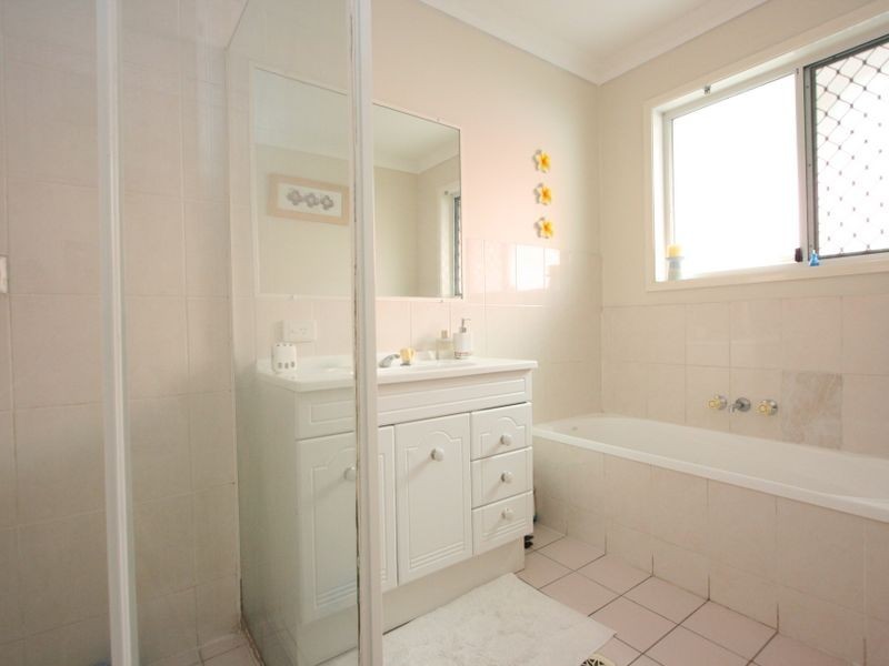 37 Scarlet Place, Forest Lake QLD 4078