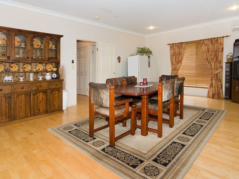 12 Beerwah Place, Forest Lake QLD 4078