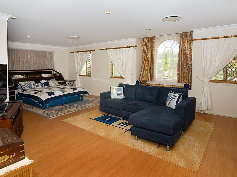 12 Beerwah Place, Forest Lake QLD 4078