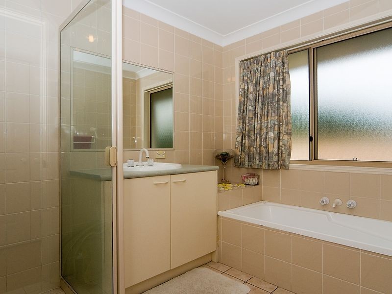 12 Beerwah Place, Forest Lake QLD 4078