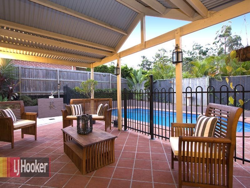 1 Camberwell Place, Forest Lake QLD 4078