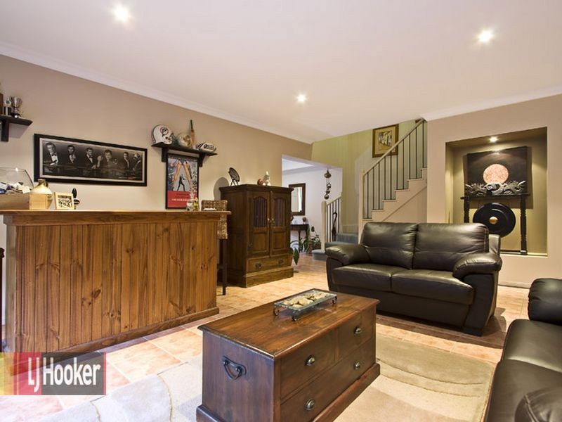 1 Camberwell Place, Forest Lake QLD 4078