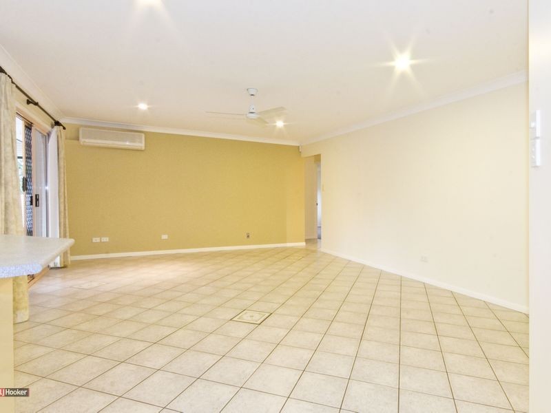 5 Scarlet Place, Forest Lake QLD 4078