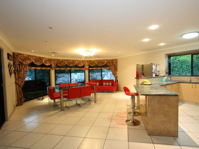1 Brooklands Circuit, Forest Lake QLD 4078