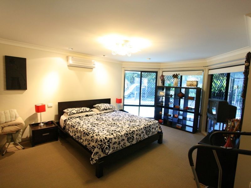 1 Brooklands Circuit, Forest Lake QLD 4078