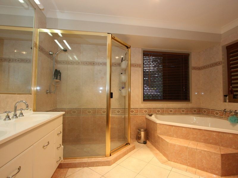 1 Brooklands Circuit, Forest Lake QLD 4078