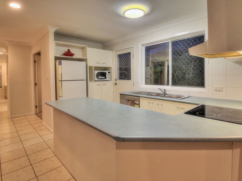 10 Serrata Circuit, Forest Lake QLD 4078
