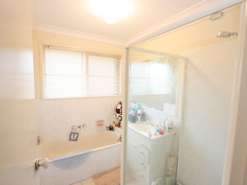 9 Evergreen Place, Forest Lake QLD 4078