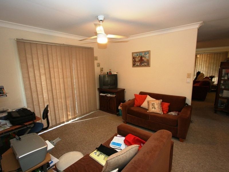 9 Evergreen Place, Forest Lake QLD 4078