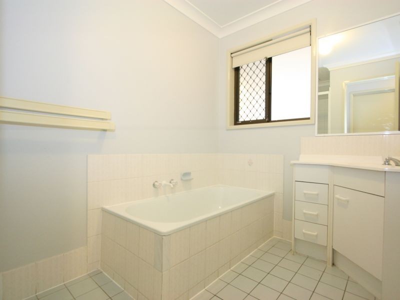 42 Pringle Place, Forest Lake QLD 4078