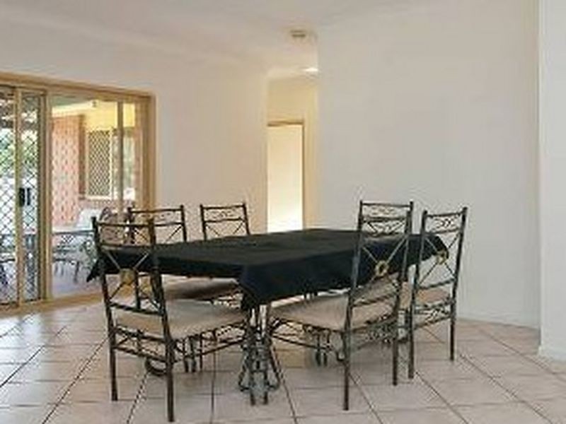 14 Tarragon Place, Forest Lake QLD 4078