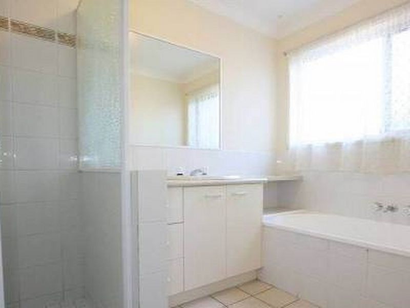 1 Cook Street, Forest Lake QLD 4078