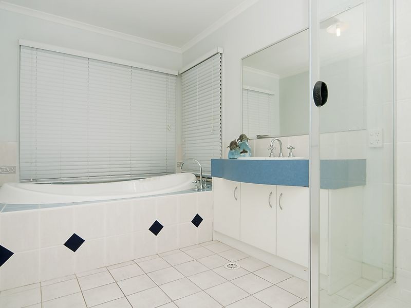 50 Gilberton Crescent, Forest Lake QLD 4078