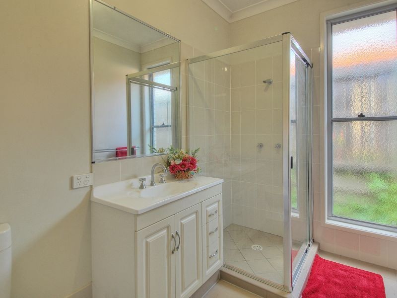 37 Booloumba Crescent, Forest Lake QLD 4078