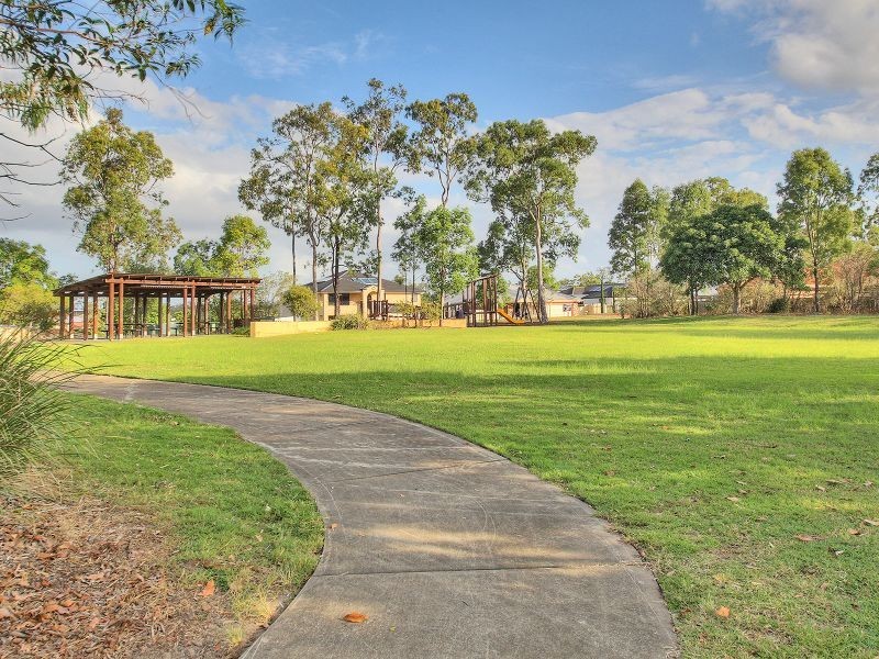 37 Booloumba Crescent, Forest Lake QLD 4078