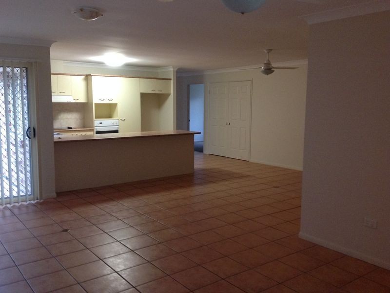 33 Centennial Way, Forest Lake QLD 4078