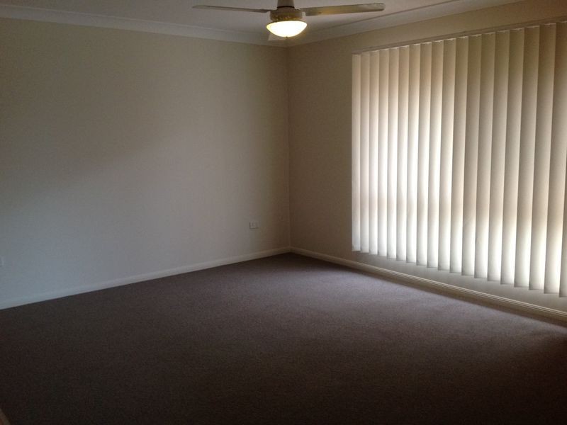 33 Centennial Way, Forest Lake QLD 4078