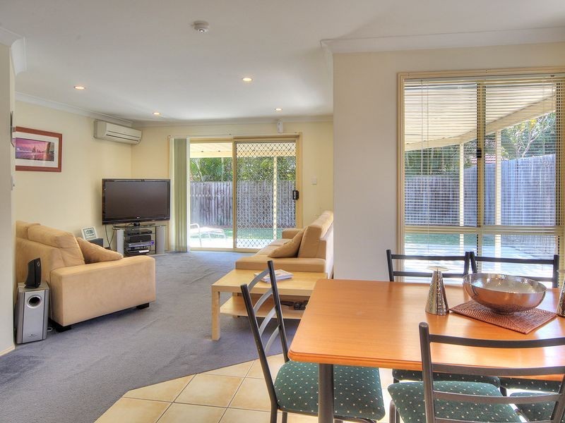 32 Clarendon Circuit, Forest Lake QLD 4078