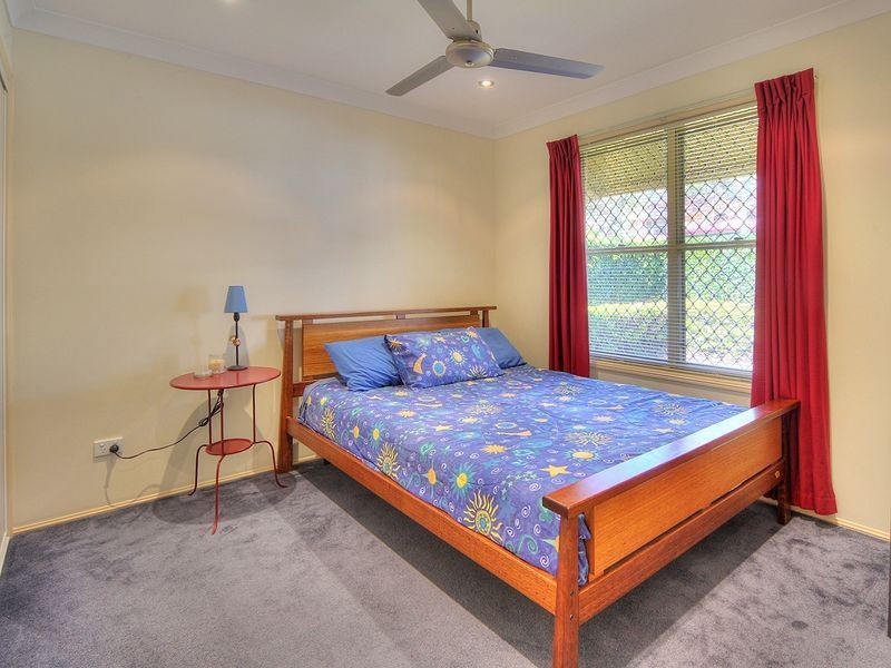 32 Clarendon Circuit, Forest Lake QLD 4078