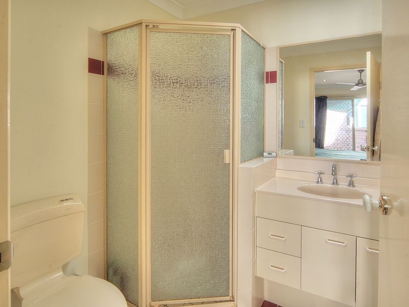 32 Clarendon Circuit, Forest Lake QLD 4078