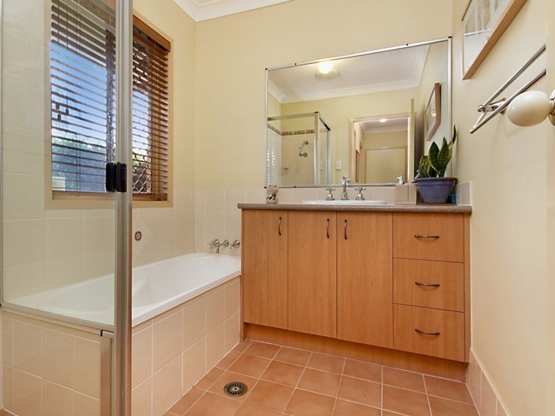 37 Laricina Circuit, Forest Lake QLD 4078