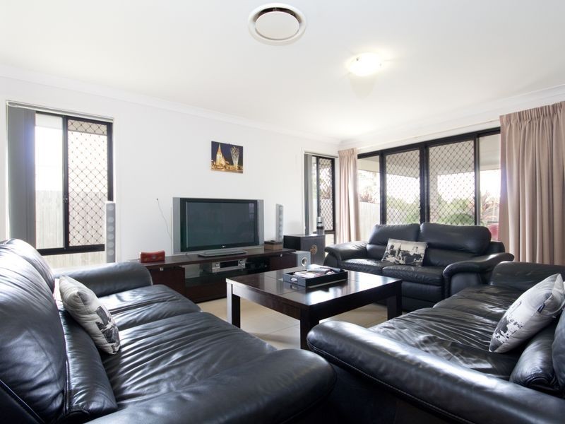 49 Tropical Drive, Forest Lake QLD 4078