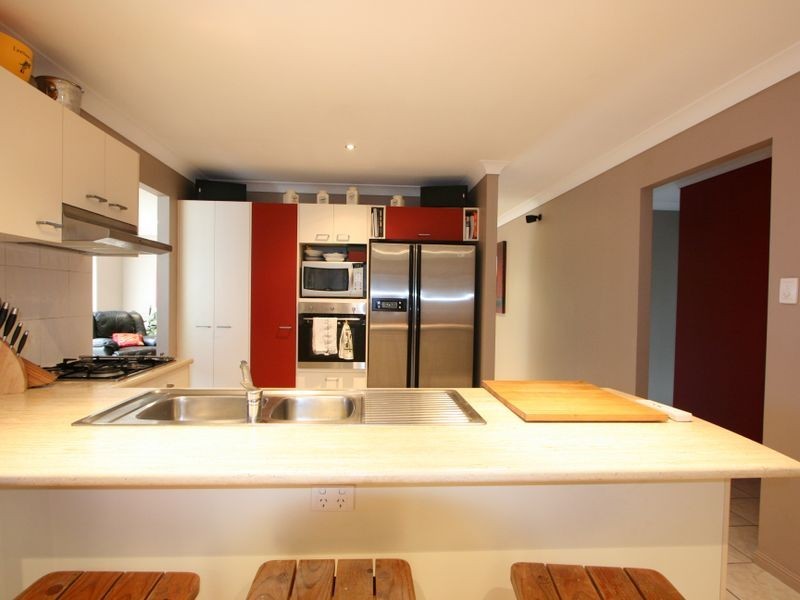 84 Serrata Circuit, Forest Lake QLD 4078