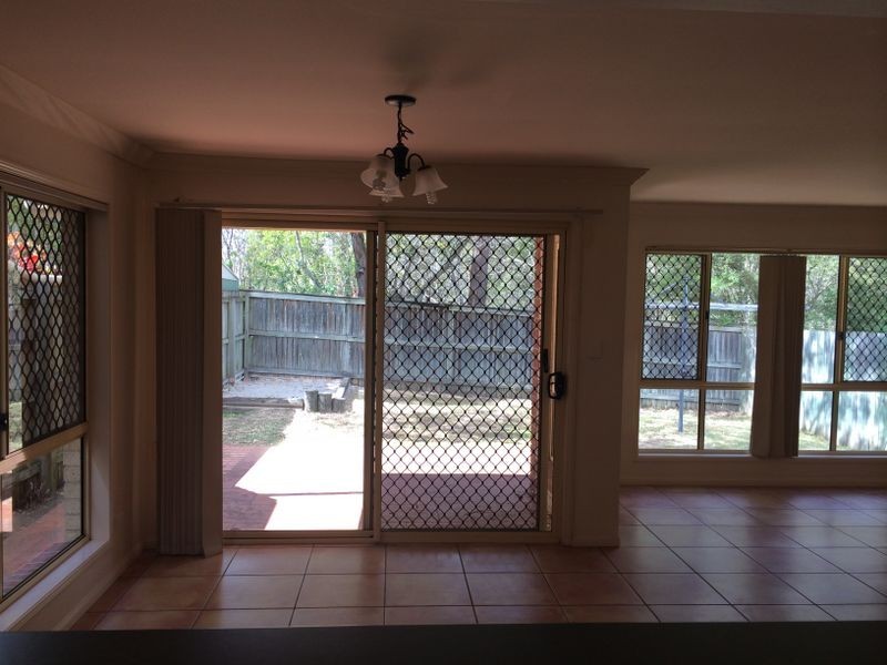 3 Hervey Close, Forest Lake QLD 4078