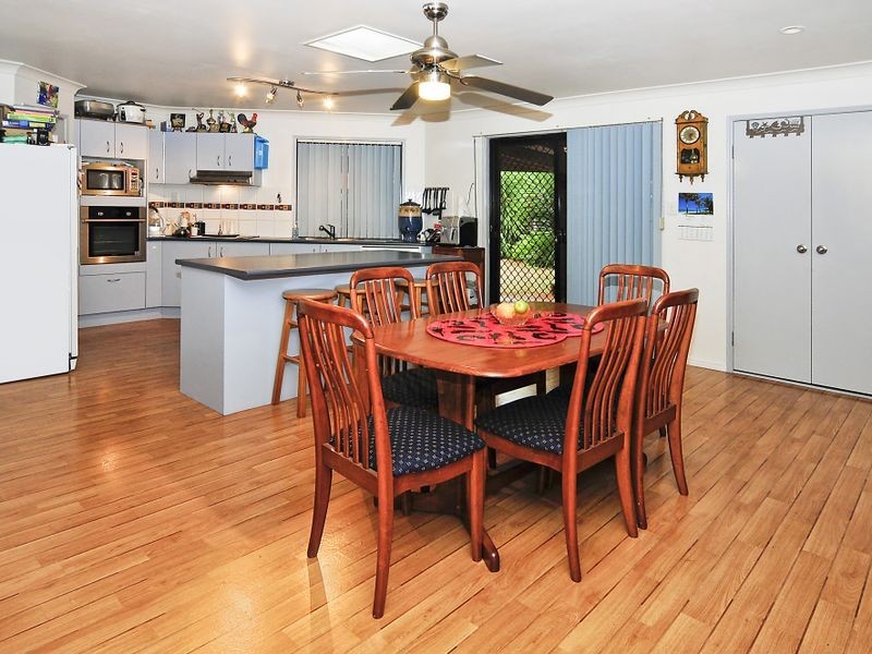 22 Paton Crescent, Forest Lake QLD 4078